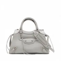 バレンシアガ　クラッチ　グレー Balenciaga ボックス クラッチバッグ | グレー | FARFETCH JP