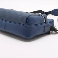 ヴィトン タイガラマ アウトドアメッセンジャーPM M30242 ブルー