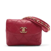 Chanel シャネル　赤　ウエストポーチ　ボディバッグ 最旬アクセサリー！VINTAGE CHANELウエストバッグ♡ | Vintage
