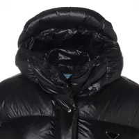 トライアングルロゴプレート Re-Nylon クロップド ジャケット プラダ トライアングルロゴ 24年 ナイロン ダウンジャケット 36