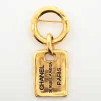 美品☆シャネル☆31RUE CAMBONカンボンブローチ ゴールド×グリーン シャネル 31 RUE CAMBON カンボン ゴールド メッキ レディース
