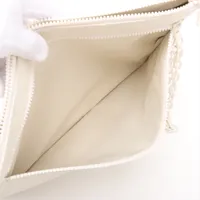 ヴィトン トリヨンモノグラム ポシェットA4 M67462 ホワイト