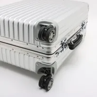 リモワ シルバー アルミニウム キャリーケース RIMOWA シルバー キャリーケース