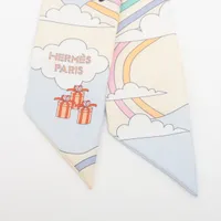 エルメス　ツイリー　空飛ぶカレ エルメス ツイリー CARRES VOLANTS 空飛ぶカレ スカーフ シルク