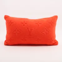 LOUIS VUITTON (ルイヴィトン) クッション M78477 LVacation Small Cushion S00 - Women - Accessories | LOUIS