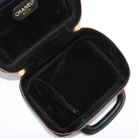 シャネル CHANEL ココマーク バニティ ハンドバッグ 4番台 シャネル ココマーク キャビアスキン バニティバッグ ブラック