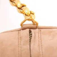 CHANEL ミニバッグ ショルダー ゴールド金具 スエード ベージュ シャネルチェーンショルダー 20cm ミニマトラッセ ココボール