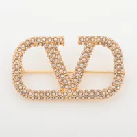 #077 VALENTINO ヴァレンティノ ブローチ 牛 ラインストーン VALENTINO ヴァレンティノ Vロゴ シグネチャー ピアス ライン