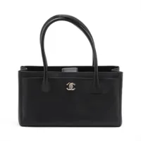 シャネル エグゼクティブライン レザー トートバッグ 人気ブランド【CHANEL/シャネル】よりエグゼクティブ2WAYトート