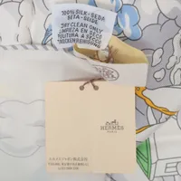 エルメス カレ90 Sur Mon Nuage 私の雲 スカーフ シルク ブラン