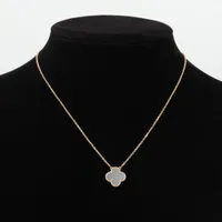 ヴァンクリーフ ヴィンテージアルハンブラ オニキス ネックレス ヴァンクリーフ＆アーペル(Van Cleef & Arpels)ヴァンクリーフ