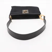 フェンディ ズッカ ナイロンxレザー ショルダーバッグ ブラック