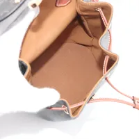 CELINE：セリーヌ トリオンフ ボニー バックパック ポップアップ限定色も登場】セリーヌより新作バックパックが