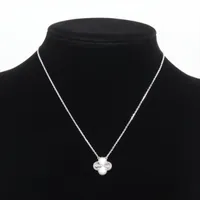 ヴァンクリーフ&アーペル ヴィンテージアルハンブラ ギョーシェ