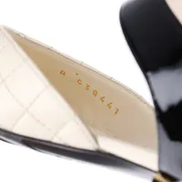 靴 CHANEL Backside Coco Mark Patent Pumps 靴 CHANEL Backside Coco Mark Patent Pumps Chanel Pumps Heel
