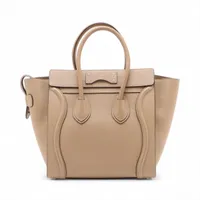 【新品未使用・現行品】セリーヌ リード シン ドッグリーシュ レザー 楽天市場】セリーヌ【CELINE】ロゴプレート レザーバッグ