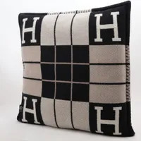 エルメス　アヴァロン　2020年購入 HERMES エルメス タオル ギフト ハンカチ プレゼント 正規品
