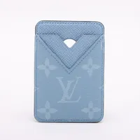 ヴィトン タイガラマ ポルトカルトマグネット 型番 ブルーシエル