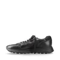 【ラグジュアリー】PRADA リナイロン&レザースニーカー ブラック Prada レザースニーカー | ブラック | FARFETCH JP