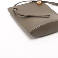 ロエベ ダイスポケット レザー ショルダーバッグ カーキ