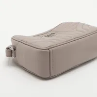 【希少】 PRADA ロゴ入り レザー ショルダー バッグ グレー グレー プラダ ブリック サフィアーノ ワンショルダーバッグ | PRADA