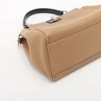 フェンディ ミニピーカブー レザー 2WAYハンドバッグ ベージュx