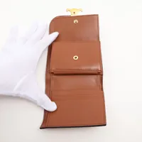鑑定済・格安出品★セリーヌ トリオンフ　スモール　フラップウォレット　ブラウン セリーヌ トリオンフ スモールフラップウォレット ブラウン 財布