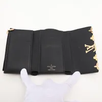 LOUIS VUITTON ポルトフォイユカプシーヌ コンパクト財布 M82764 カプシーヌ ルイヴィトン 三つ折り財布 ポルトフォイユ