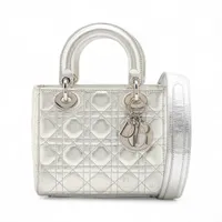 美品　Dior　ディオール　チャーム　カナージュ　シルバー　ミラー ディオール新作バッグ】「カナージュ」の意匠が美しすぎる新作