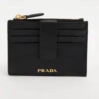 美品 プラダ コインケース コンパクトウォレット ブラック サフィアーノレザー PRADA - PRADA サフィアーノレザー 小銭入れ コインケースの通販