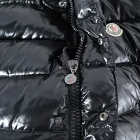 モンクレール ダウンベスト TIB サイズ3 シャイニーブラック モンクレール/ダウンベスト/黒/サイズ：3の買取実績【ブランディア】