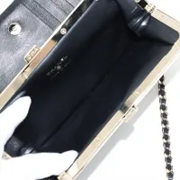 シャネル マトラッセ レザー チェーンウォレット がま口