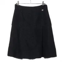 CHANEL スカート ブラック シルク 38 美品 スカート - シルク サテン & レース、ブラック — ファッション