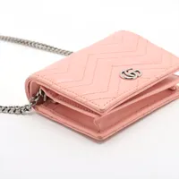 グッチ GGマーモント パテントレザー ショルダーバッグ グッチ GGマーモント レザー チェーンショルダーバッグ ピンク