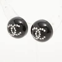 シャネル ココマーク B20A ピアス(両耳用) GP×ラインストーン ブラック シャネル ココマーク B17K ピアス(両耳用) ラインストーン