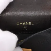 シャネル ココマークキャビアスキンキーケース レディースメンズブラック系 箱付き CHANEL(シャネル) キーケース(レディース) - 海外通販のBUYMA