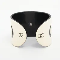 シャネル COCO 02P バングル プラスチック ホワイト×ブラック