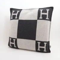 エルメス クッション　アヴァロン　グレー エルメス Hermes HERMES クッション アヴァロン CUSHION AVALON