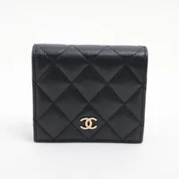 CHANEL（シャネル）コンパクトジップウォレット　ブラック　ゴールド金具 CHANEL（シャネル）コンパクトジップウォレット ブラック