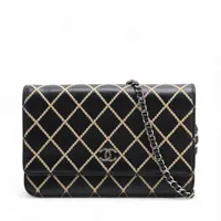 美品☆　ボーイシャネル　ショルダーバッグ　ワイルドステッチ　アイボリー　18番台 CHANEL - 美品☆ ボーイシャネル ショルダーバッグ ワイルド