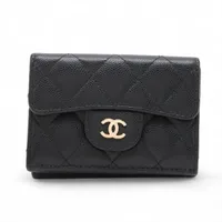 シャネル マトラッセ キャビアスキン コンパクトウォレット ブラック ゴールド金具 31番台