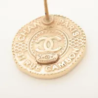 シャネル ココマーク A16V ピアス(両耳用) GP ゴールド WZ548658｜中古