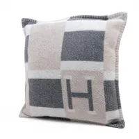 エルメス　アヴァロン pm クッション（グレー） エルメス Hermes HERMES クッション アヴァロン CUSHION AVALON