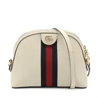Gucci ホワイトレザー ショルダーバッグ グッチ シルヴィ レザー ショルダーバッグ ホワイト 421882
