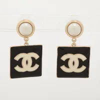 シャネル ココマーク B22A ピアス(両耳用) GP ブラック