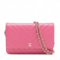 シャネル シェブロン ラムスキン チェーンウォレット Vステッチ ピンク ゴールド金具 24番台