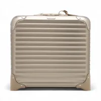 リモワ トパーズ チタニウム アルミニウム キャリーケース シャンパンゴールド RIMOWA リモワ キャリーケース TOPAS TITANIUM トパーズ