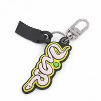 ロエベ ハート チャーム レザー ボルドー×ピンク チェーン