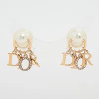 Dior Tribales ディオール パール ピアス 正規品 ほぼ未使用 Dior】《DIOR TRIBALES》メタル & レジンパール ピアス (Dior