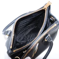 プラダ サフィアーノラクス レザー 2WAYハンドバッグ ブラック